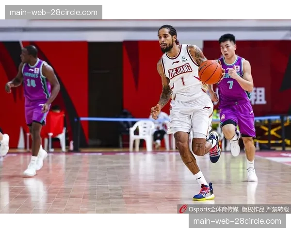 上海场均助攻28.2次联盟第一 团队传导球寻找最佳得分机会